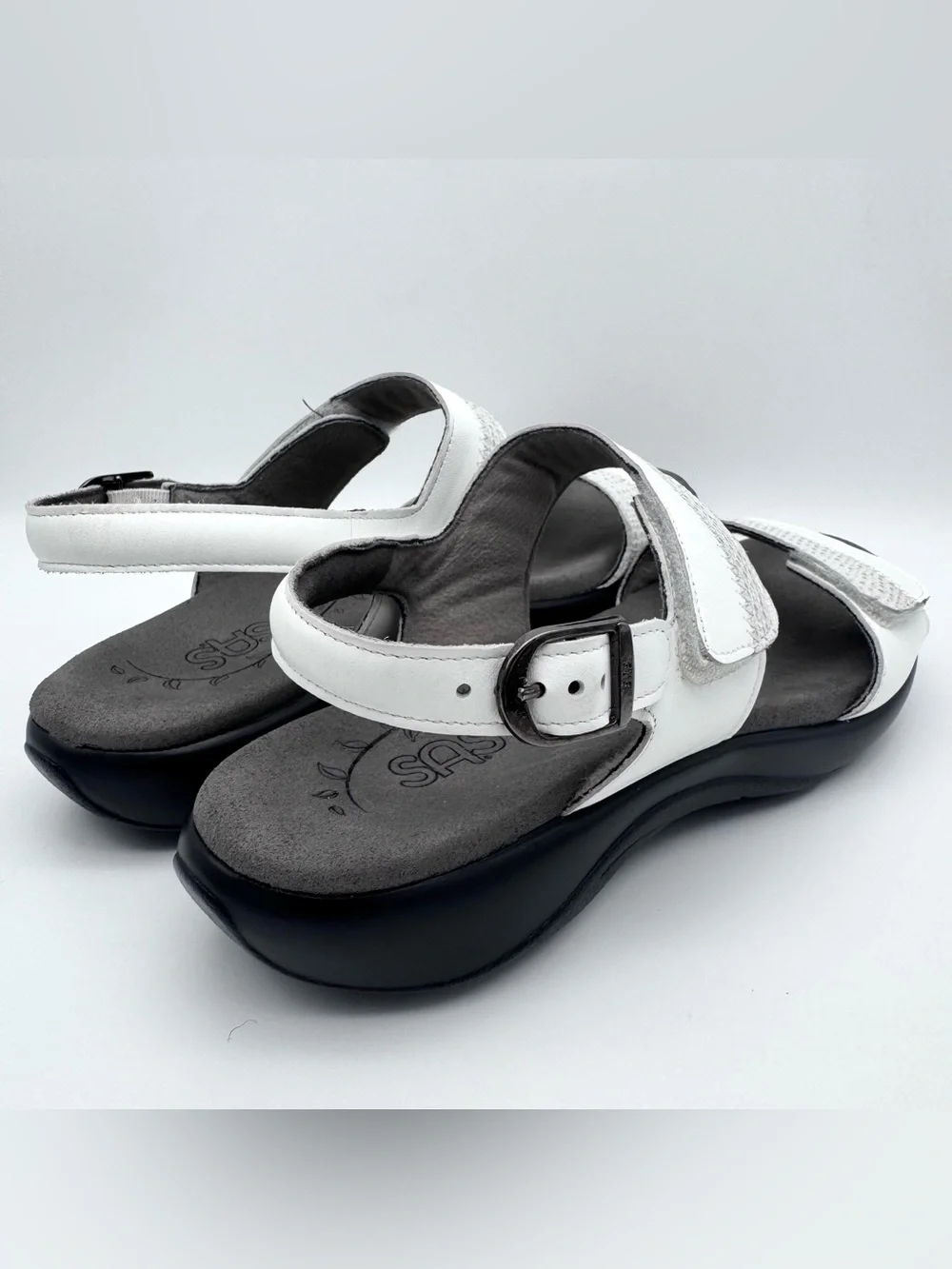 SAS Nudu White Silver Leather Slingback Sandals Women Size 9 N Comfort VGUC
